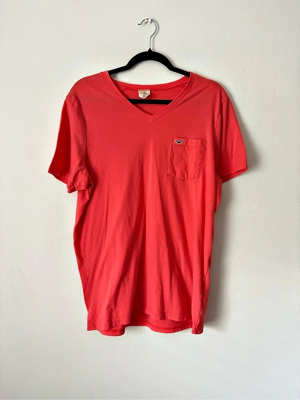 Hollister V-Neck Pocket T-Shirt Men's Red Size XL